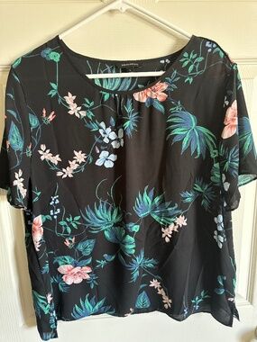 Banana Republic floral top black worn once.